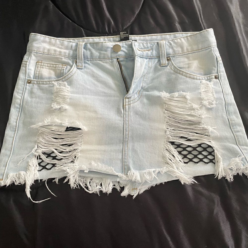 “ Forever 21” mini skirt